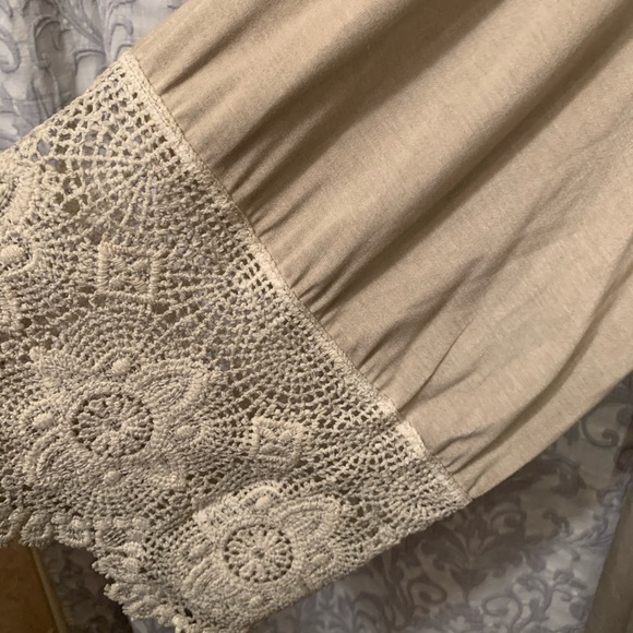 Top - Picture 2 of 2